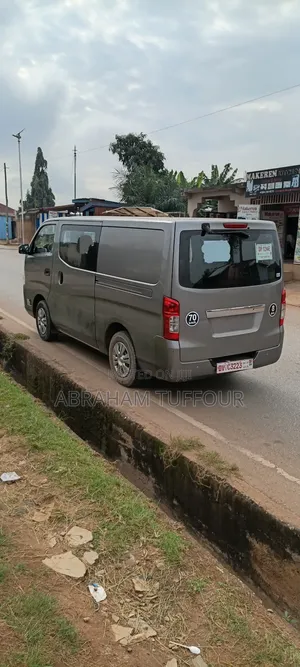 Nissan Caravan (Urvan) 2016 Grey