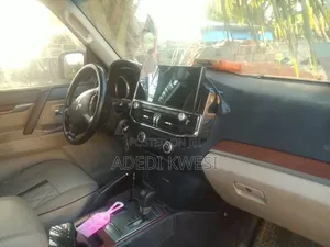 Mitsubishi Pajero 3.0 2012 Black