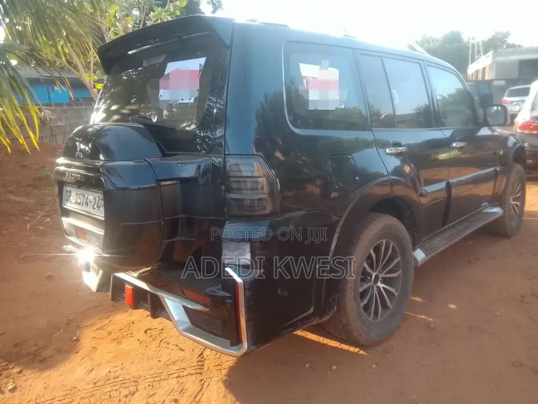 Mitsubishi Pajero 3.0 2012 Black