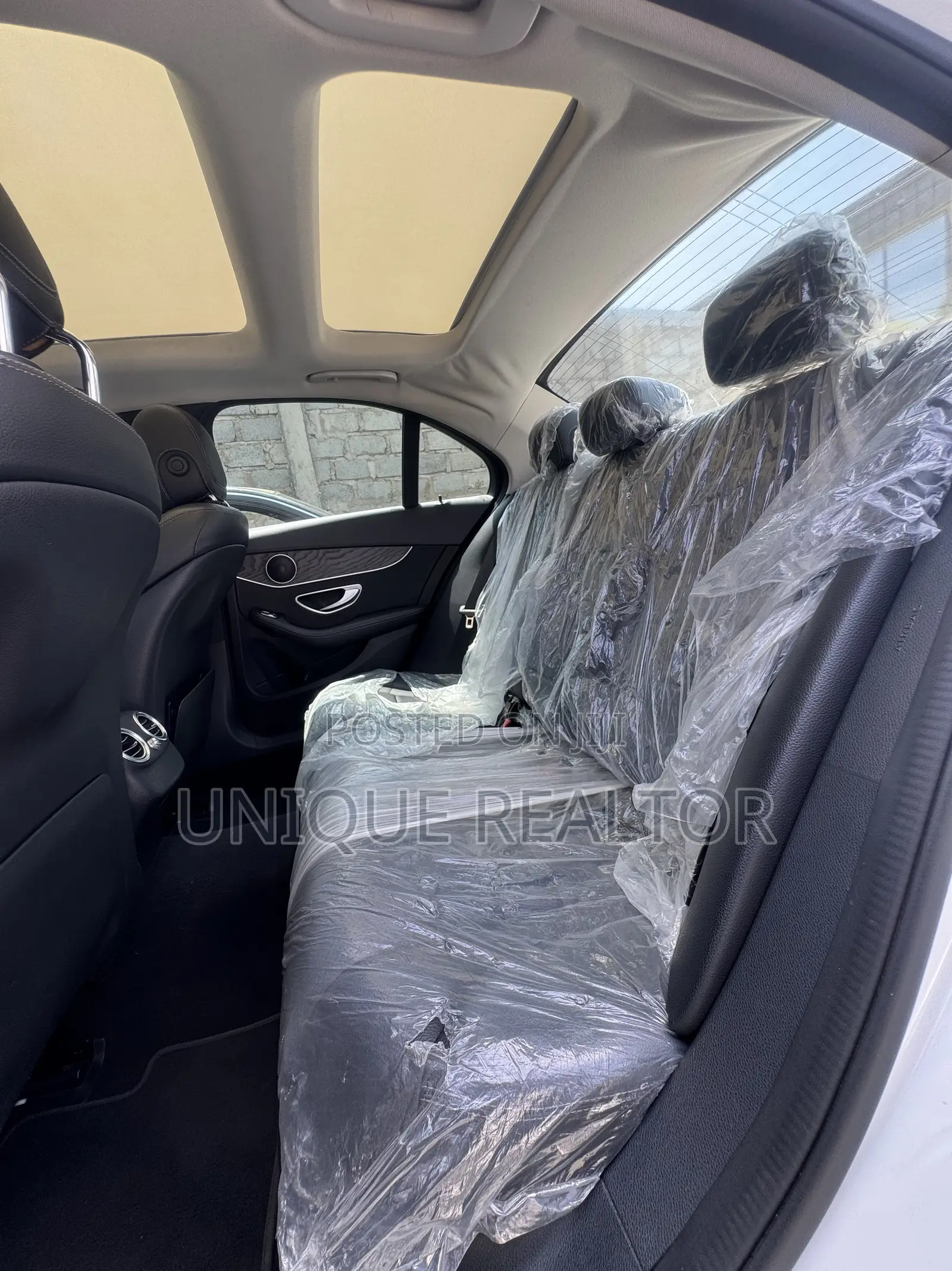 Mercedes-Benz C300 Base 4Matic Sedan AWD (2.0L 4cyl 7A) 2017 White