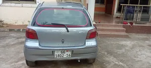 Toyota Yaris 2004 Gray