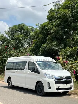 Toyota HiAce 2026 White