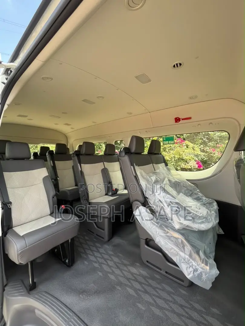 Toyota HiAce 2026 White