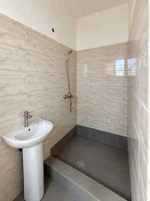 3bdrm Apartment in Otanor, Adjiriganor for rent