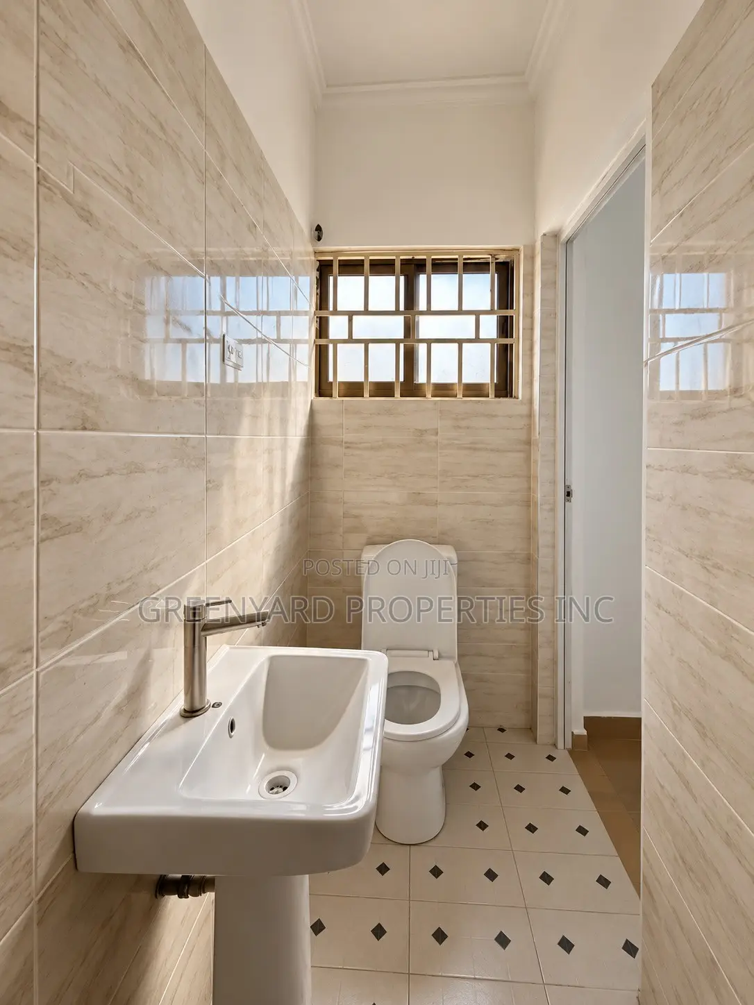 3bdrm Apartment in Otanor, Adjiriganor for rent