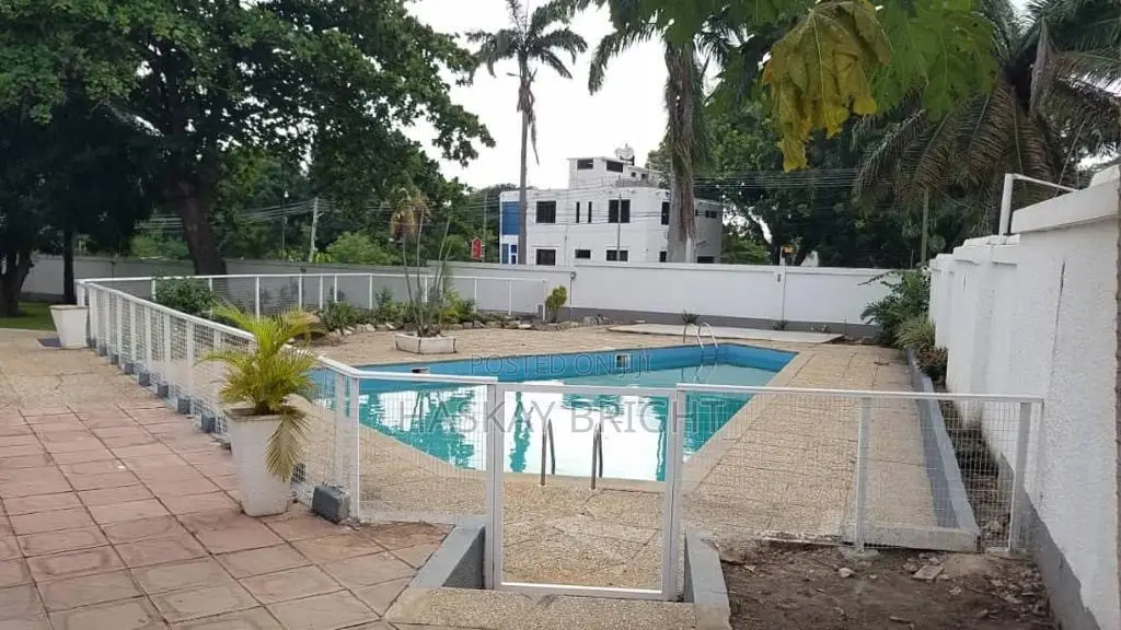 5bdrm House in North Ridge for rent