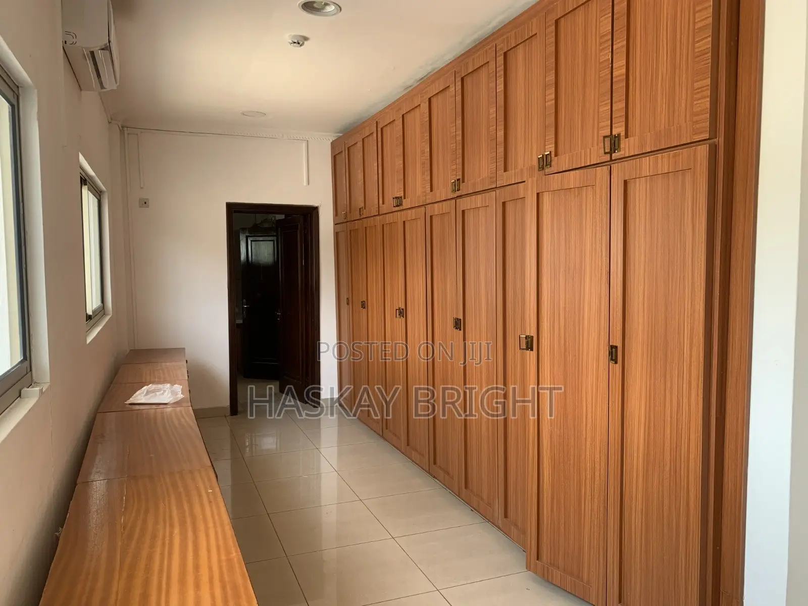 5bdrm House in North Ridge for rent