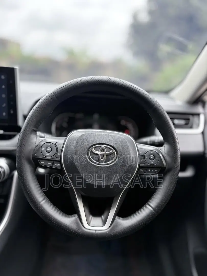 Toyota RAV4 2022 Black