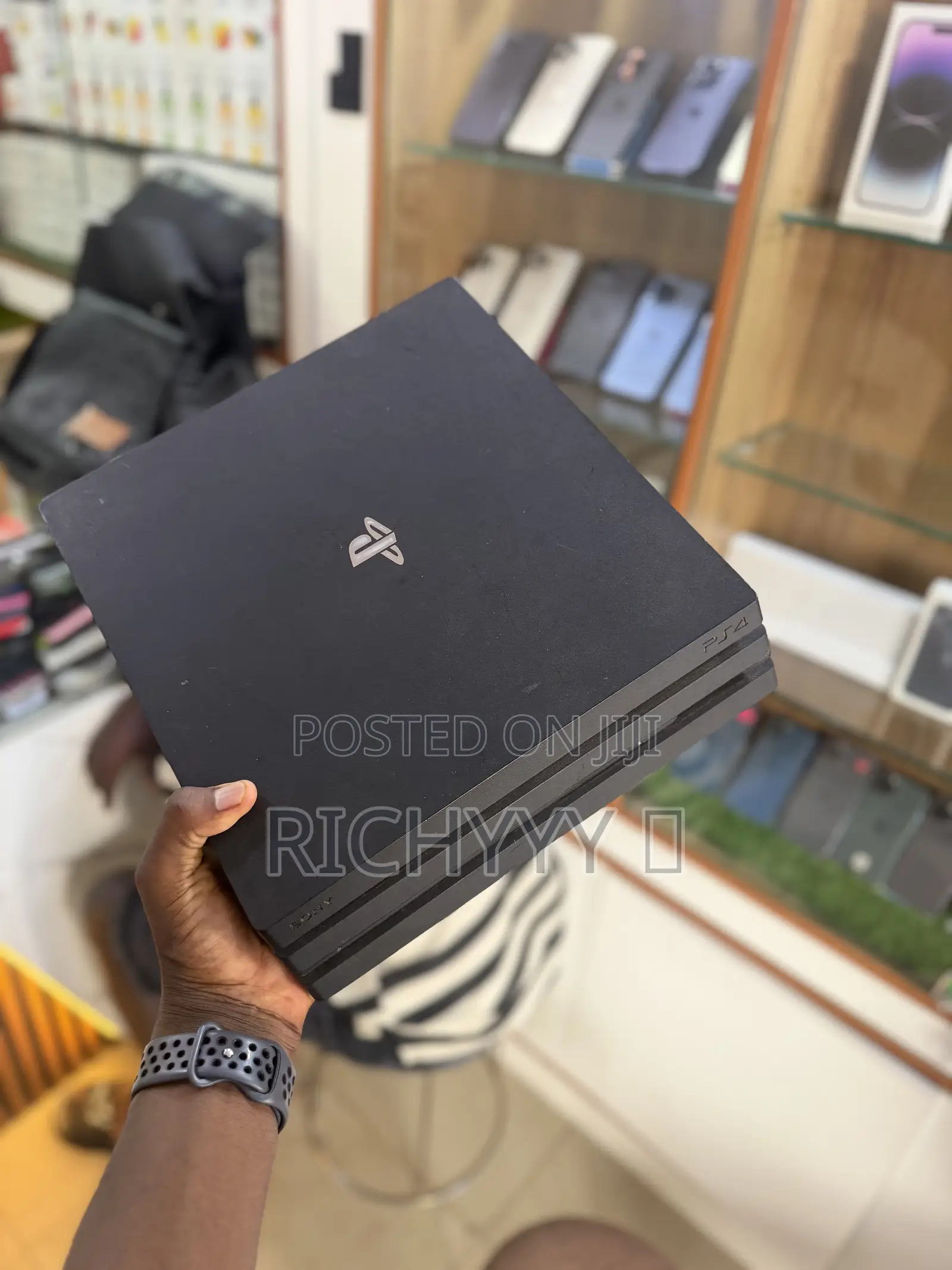 Ps4 Pro 1TB With 8games and a Controller