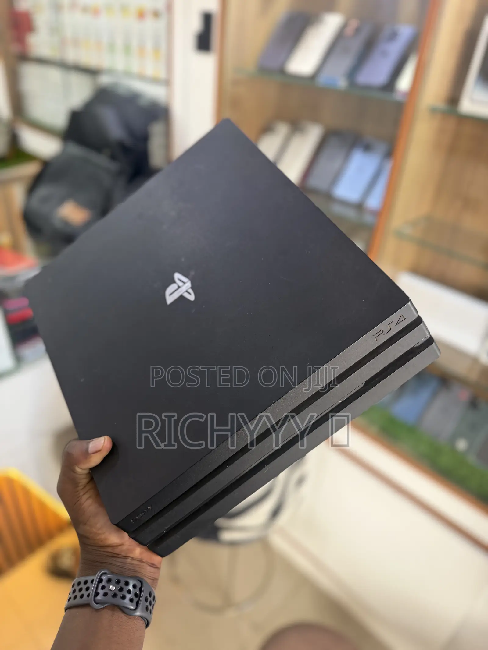 Ps4 Pro 1TB With 8games and a Controller