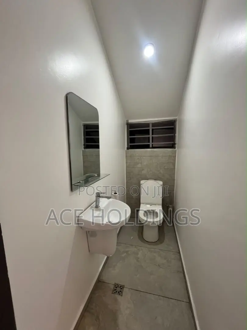 3bdrm Townhouse / Terrace in Adjiringanor, East Legon for rent