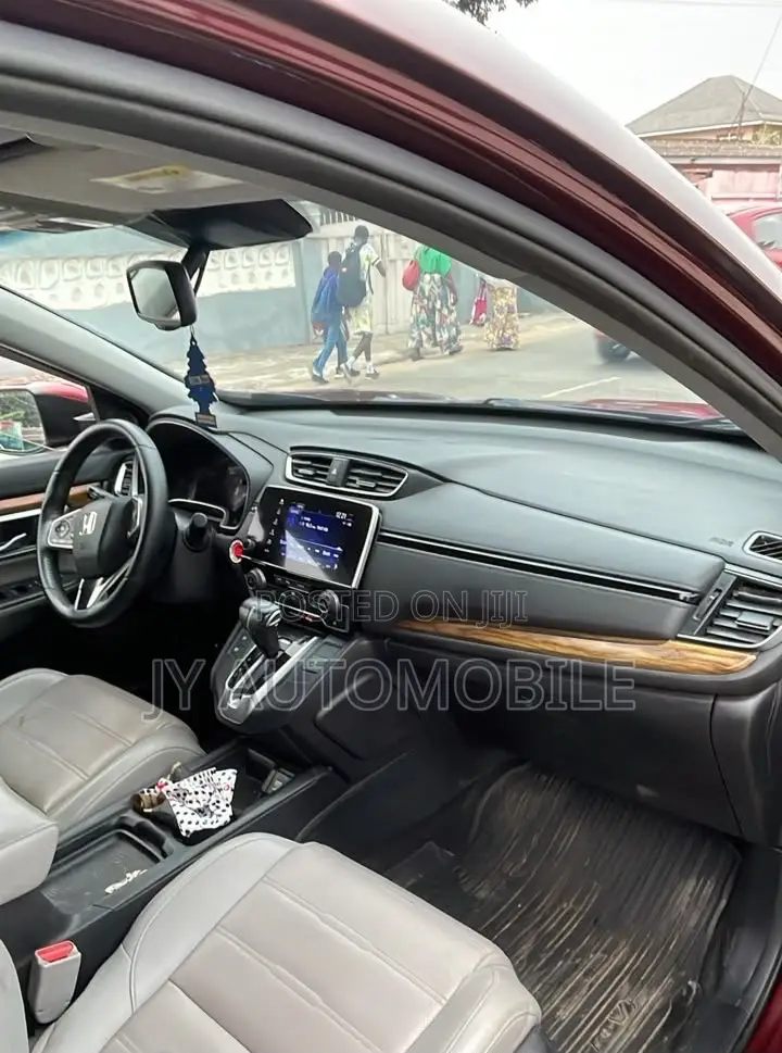 Honda CR-V Touring AWD 2018 Red