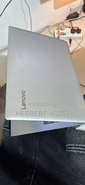 Laptop Lenovo IdeaPad 320 4GB Intel Celeron HDD 1T