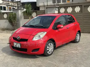 Toyota Vitz 1.3 FWD 3dr 2010 Red