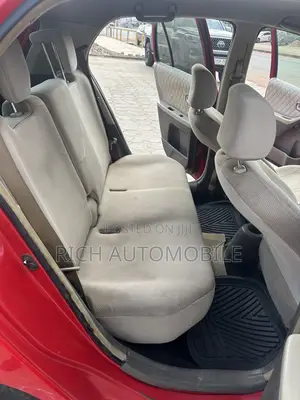 Toyota Vitz 1.3 FWD 3dr 2010 Red