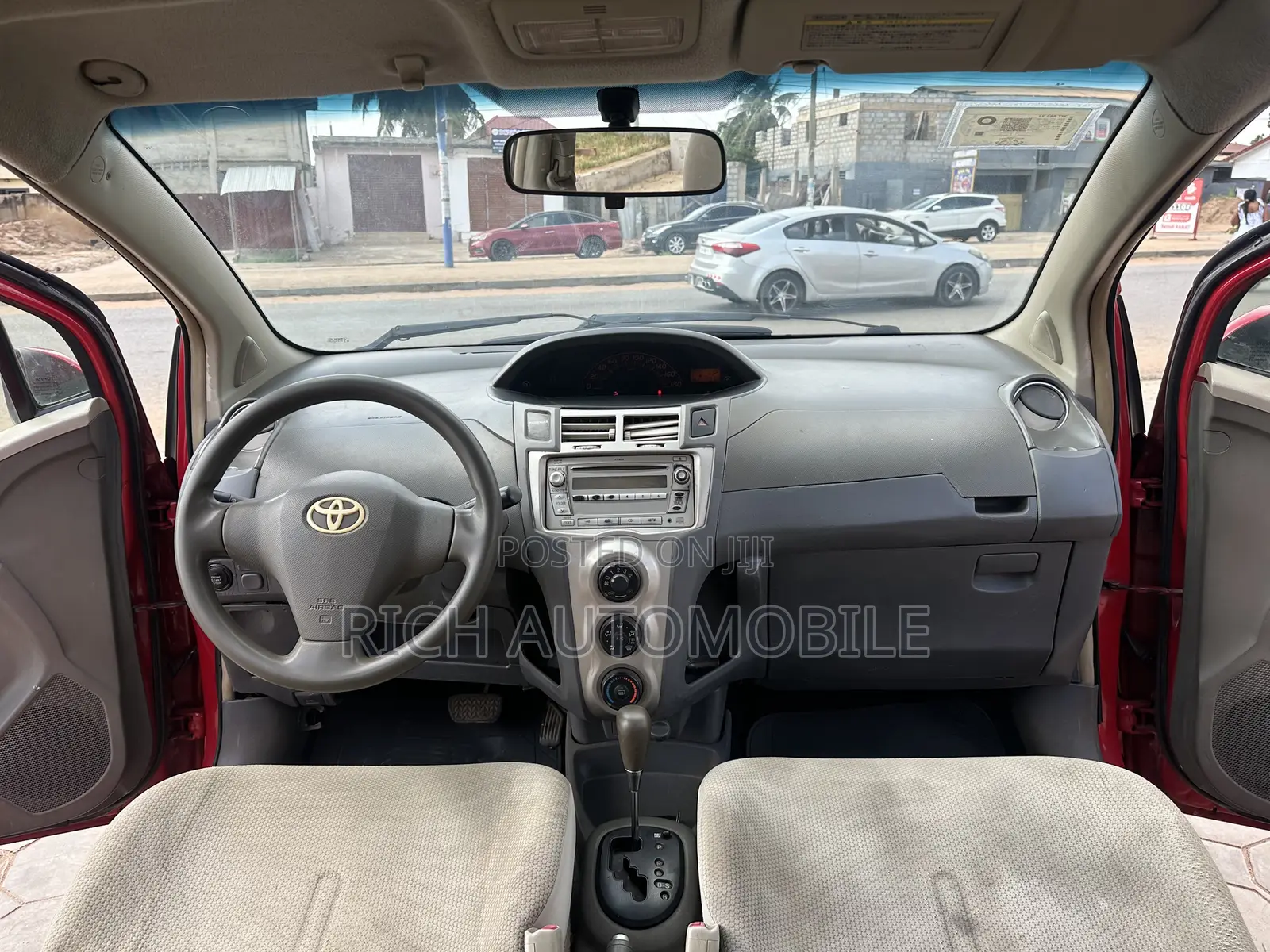 Toyota Vitz 1.3 FWD 3dr 2010 Red