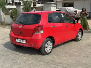 Toyota Vitz 1.3 FWD 3dr 2010 Red