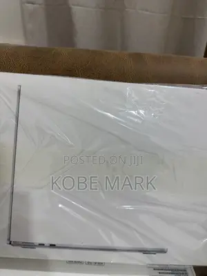 New Laptop Apple MacBook Air 2026 M5 24GB Apple M5 SSD 1T