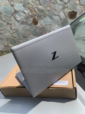 Laptop HP ZBook Firefly 14 G7 16GB Intel Core i5 SSD 512GB