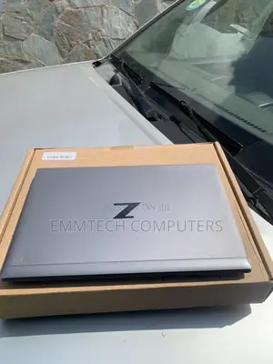 Laptop HP ZBook Firefly 14 G7 16GB Intel Core i5 SSD 512GB