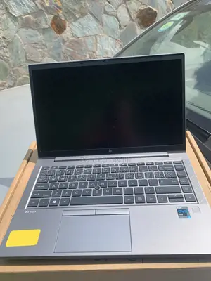 Laptop HP ZBook Firefly 14 G7 16GB Intel Core i5 SSD 512GB