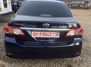 Toyota Corolla LE 4dr Sedan (1.8L 4cyl 4A) 2013 Blue