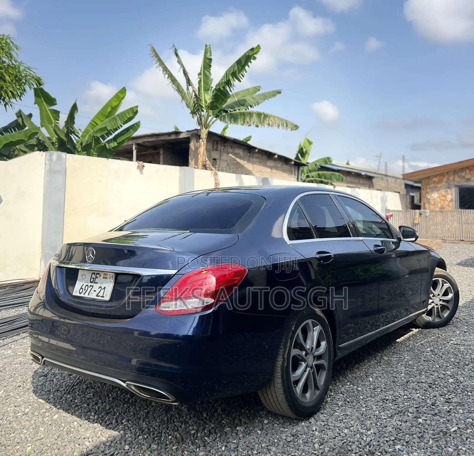 Mercedes-Benz C300 Luxury 4dr AWD 4Matic Sedan (2.0L 4cyl 7A) 2015 Blue