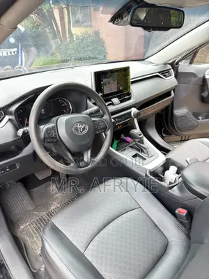 Toyota RAV4 LE AWD 2023 Black