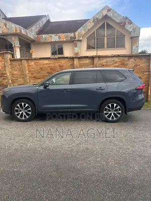 New Toyota Highlander Limited FWD 2023