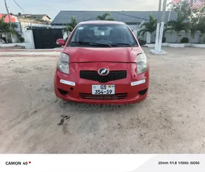 Toyota Vitz 1.3 AWD 3dr 2010 Red