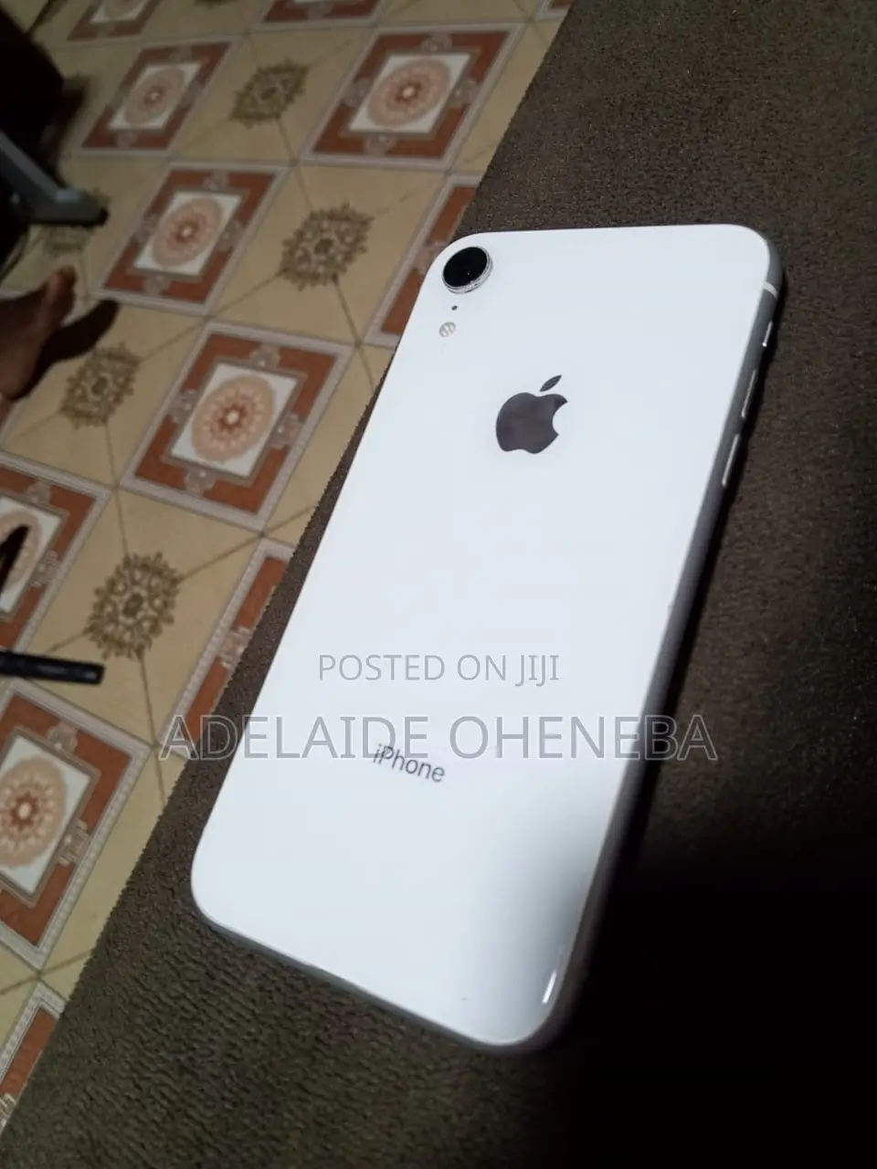 Apple iPhone XR 64 GB White