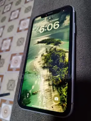 Apple iPhone XR 64 GB White