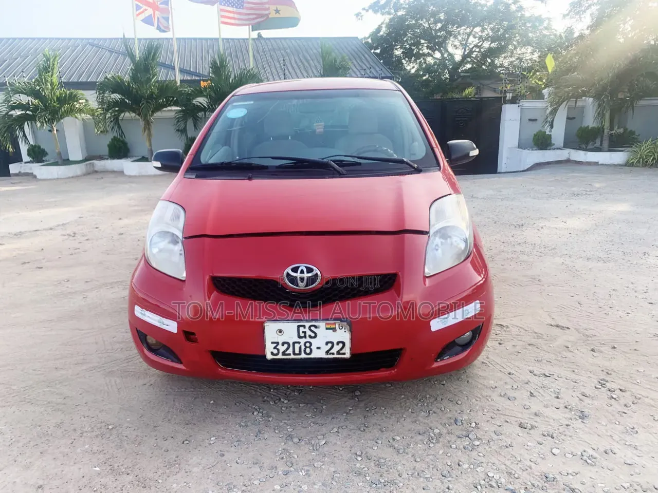 Toyota Vitz 1.3 FWD 3dr 2010 Red