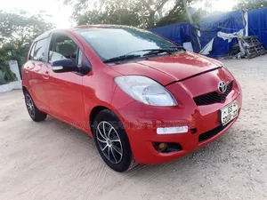 Toyota Vitz 1.3 FWD 3dr 2010 Red