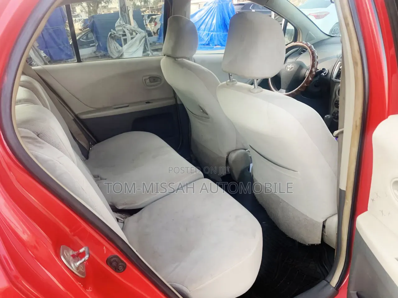 Toyota Vitz 1.3 FWD 3dr 2010 Red