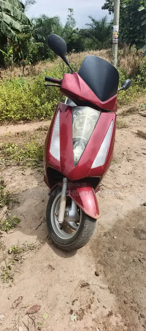 Honda 2008 Red