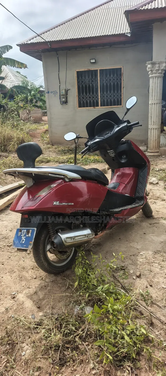 Honda 2008 Red