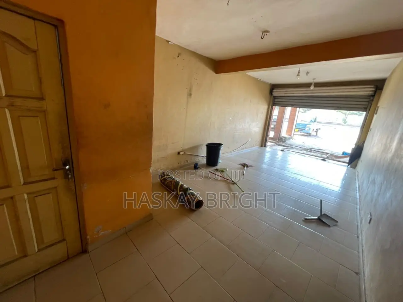 Roadside Shop for Rent at Awoshie Anya NIC