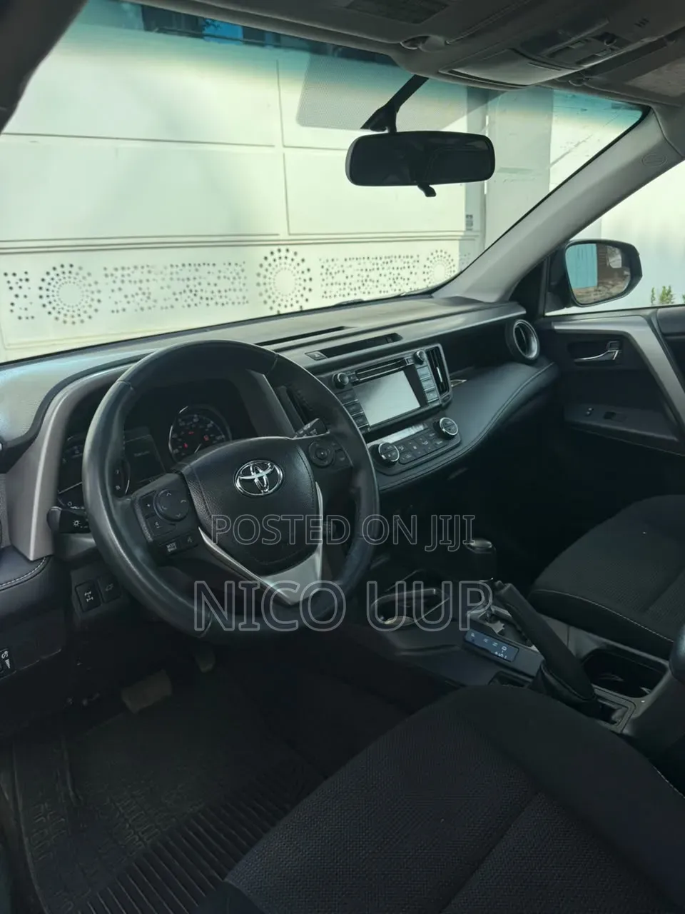 Toyota RAV4 XLE AWD (2.5L 4cyl 6A) 2017 Brown