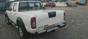 Nissan Hardbody 2012 White