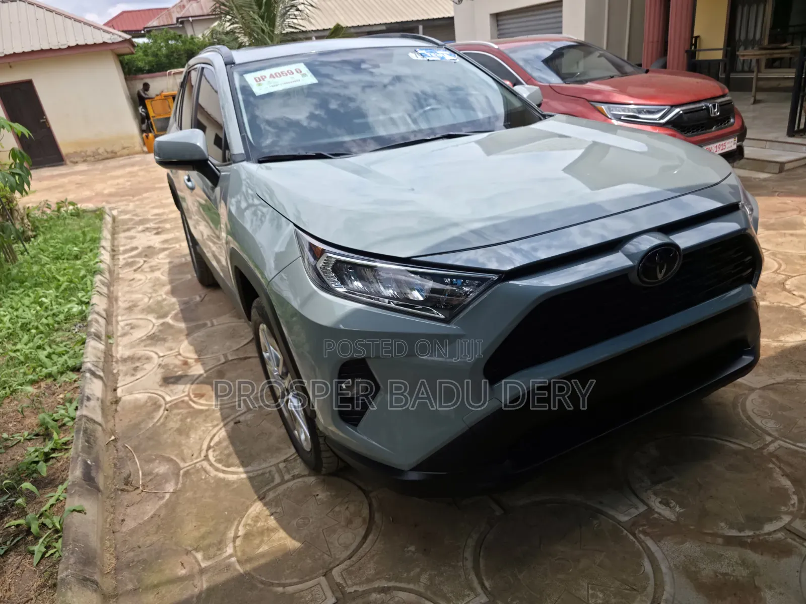 Toyota RAV4 XLE Premium 2021 Green