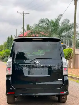 Toyota Voxy 2011 Black