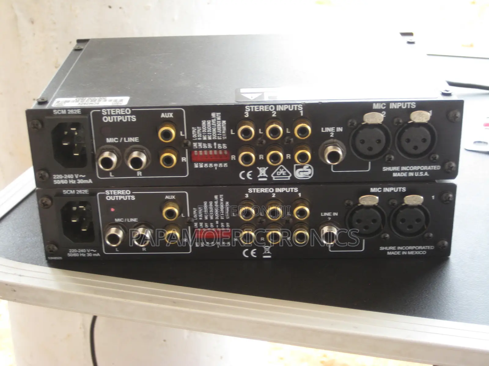 Shure SCM262 Stereo Microphone Mixer