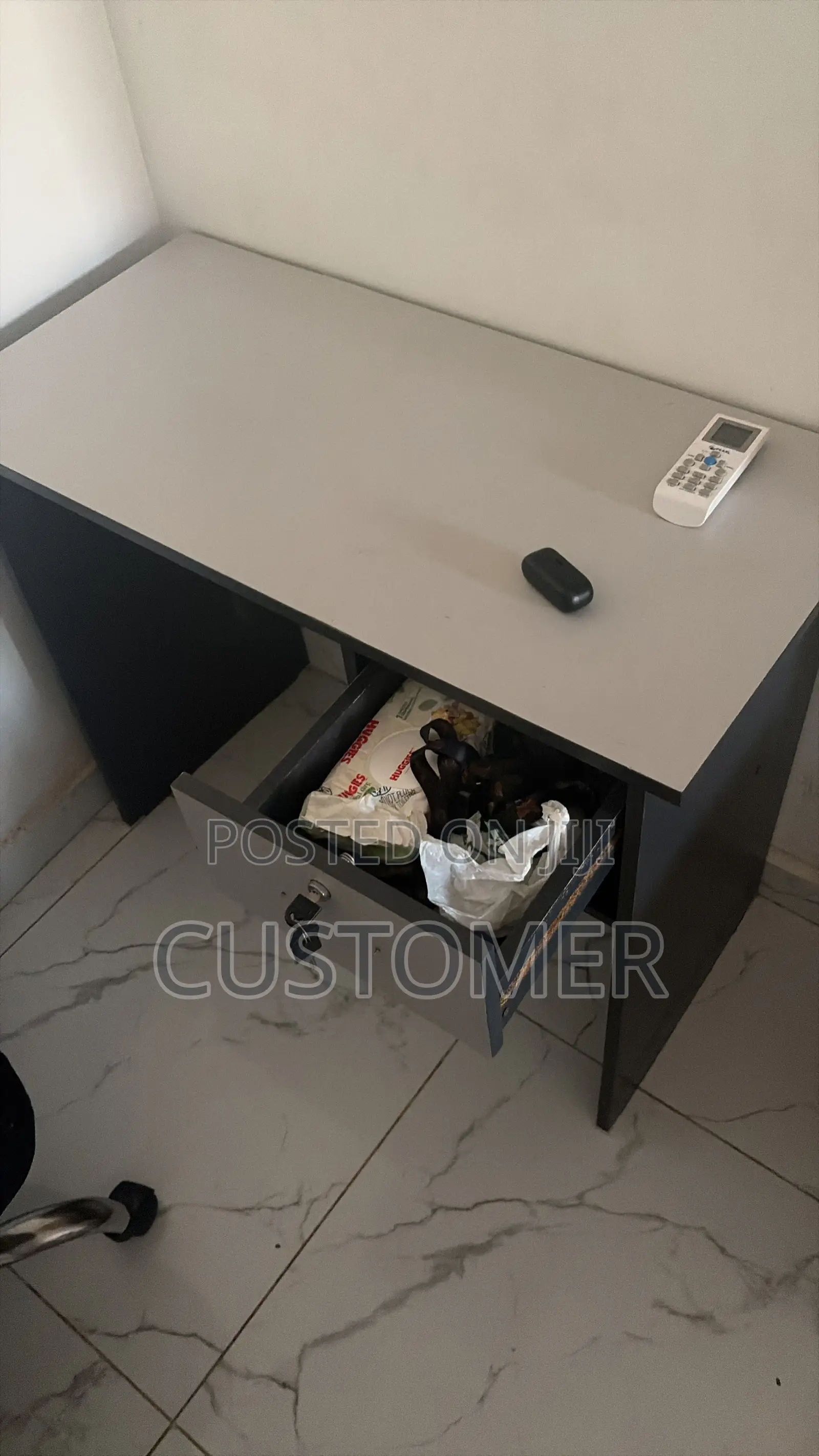 Home Used Office Table and Chair