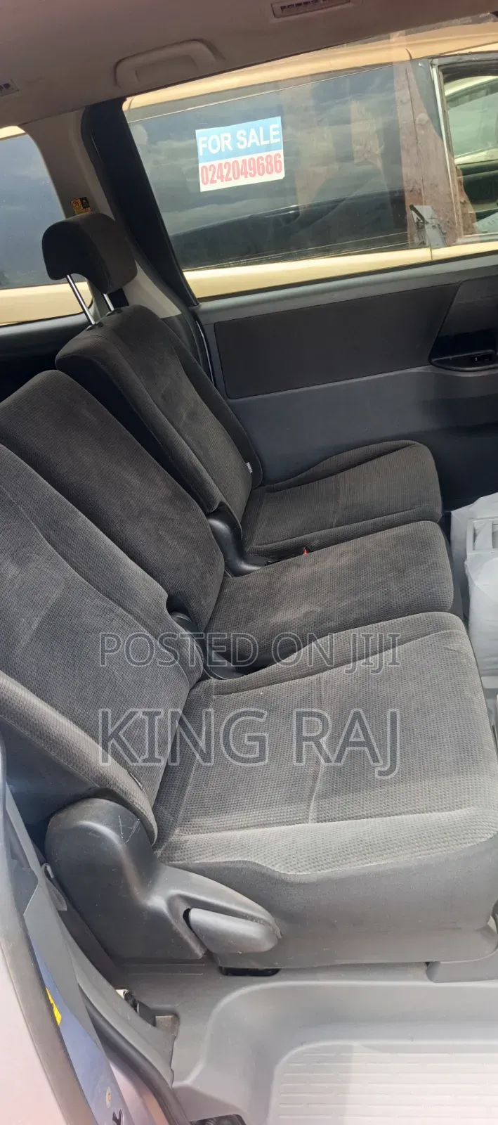 Toyota Voxy X 4WD 8-Seater 2011 Blue
