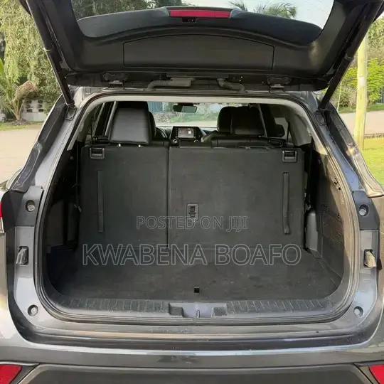 Toyota Highlander 2022 Gray
