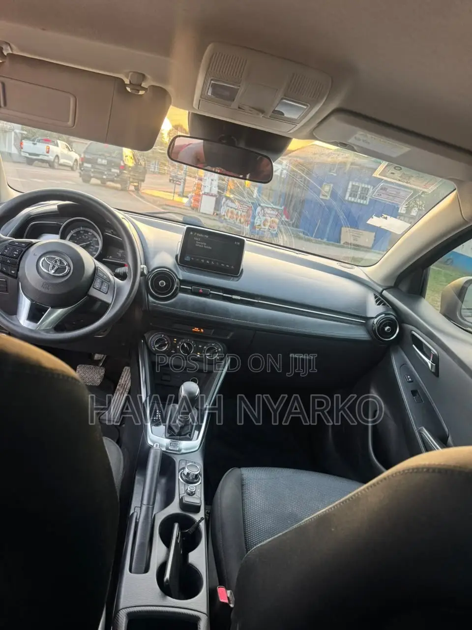 Toyota Yaris 2018 Red