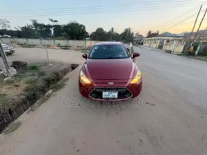 Toyota Yaris 2018 Red