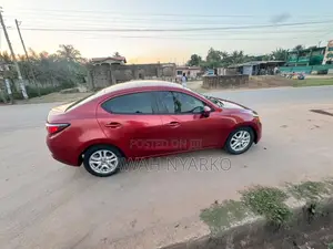 Toyota Yaris 2018 Red