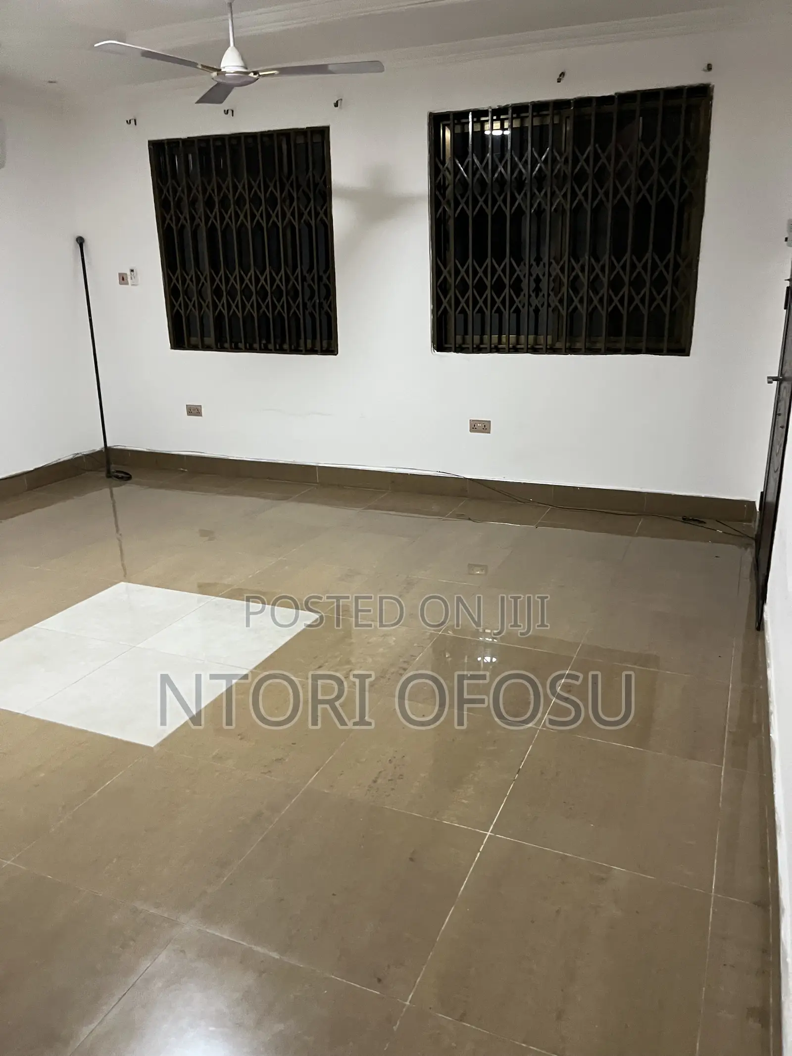2bdrm Block of Flats in Papao for rent